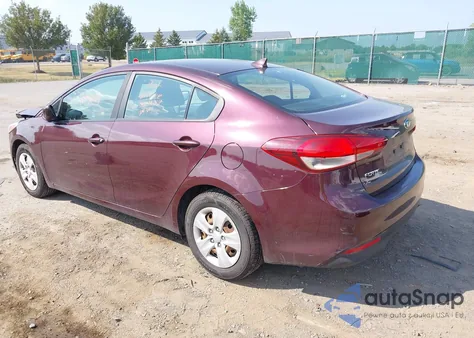 2018 Kia Forte Lx z USA, uszkodzony, nr VIN 3KPFK4A70JE169838